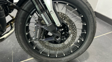 BMW R12 (24MY)
